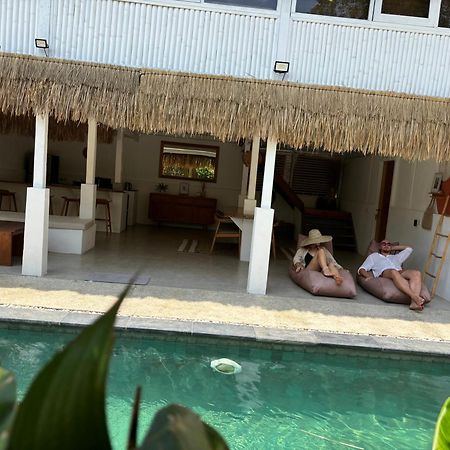 Villa Tiga กิลิไอร์ ภายนอก รูปภาพ