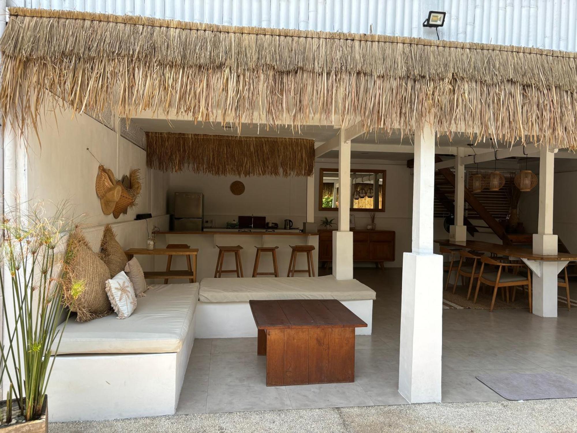 Villa Tiga กิลิไอร์ ภายนอก รูปภาพ